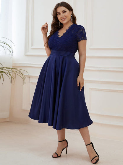 Plus Size V-neck Lace Bodice A-line Cocktail Dress with Sleeves #color_Navy Blue