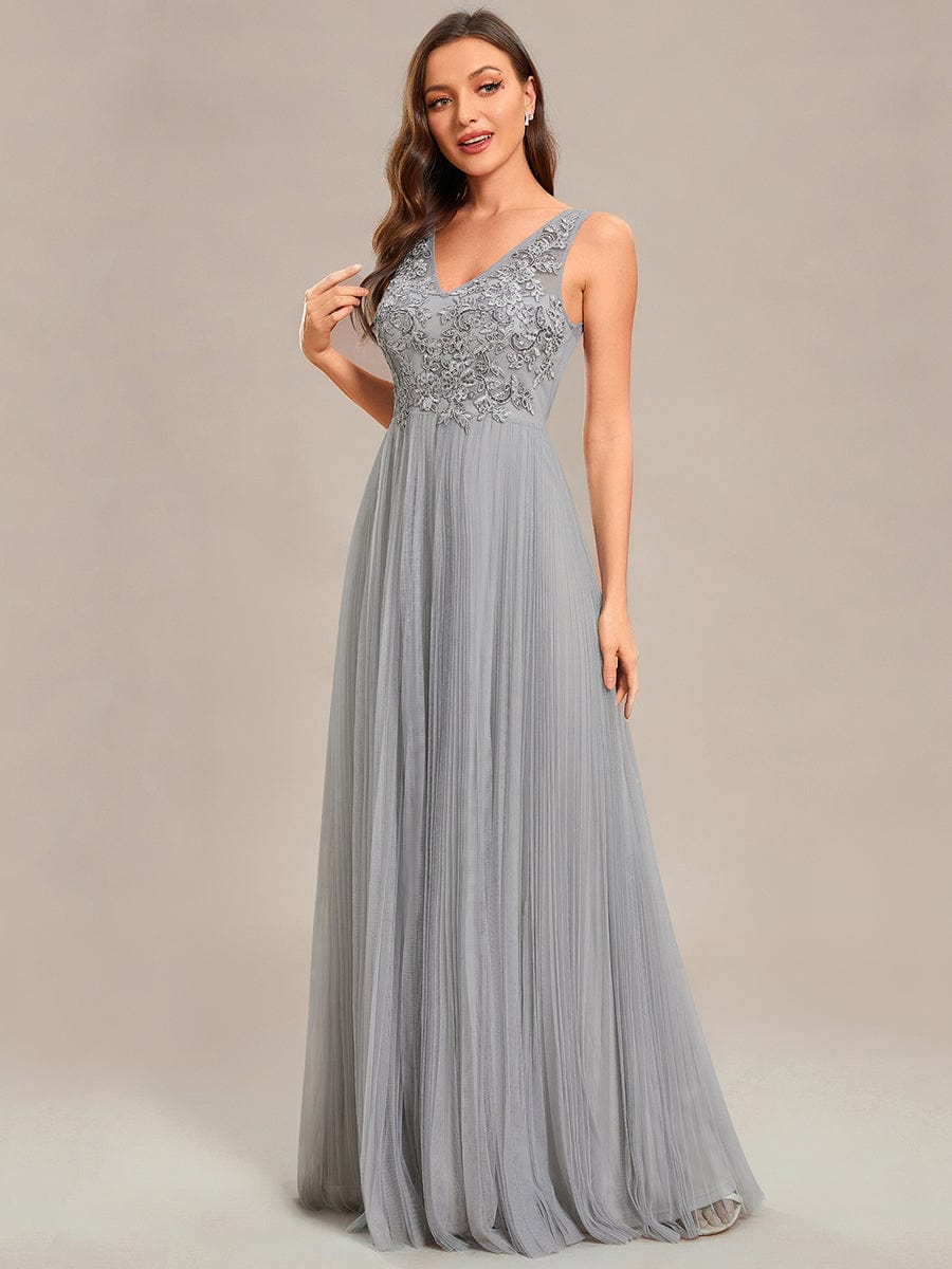 Exquisite Applique Embroidery Bodice Sleeveless A-Line Tulle Evening Dress #color_Grey