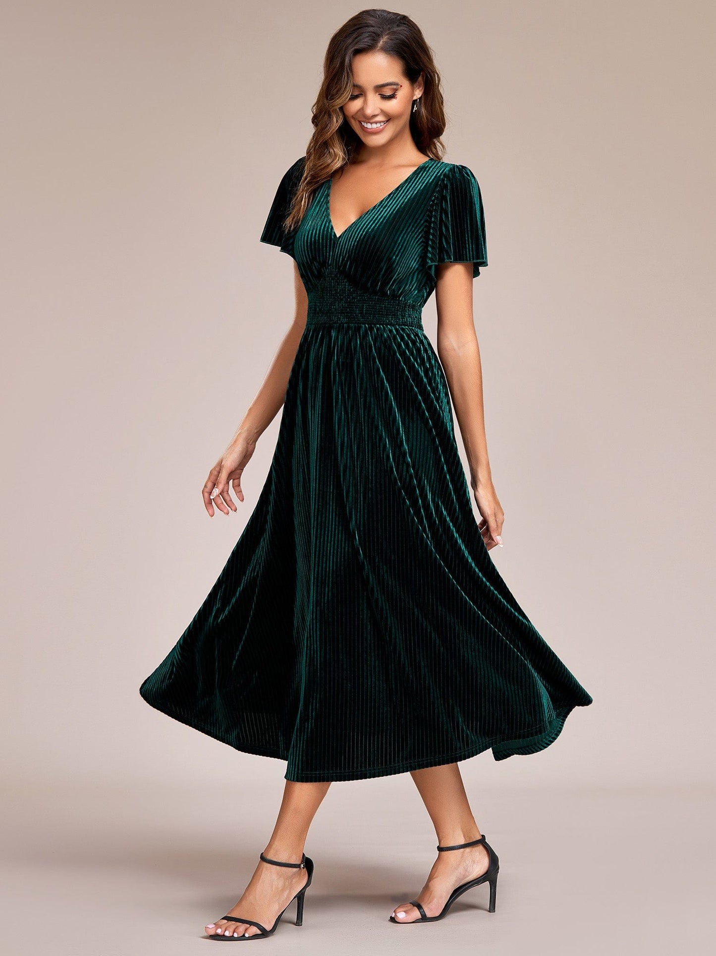 Graceful V-Neck Waist Design Short Sleeves Fall Velvet Midi Wedding Guest Dress #color_Dark Green