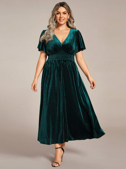 Plus Size A-line V-Neck Short Sleeve Pleated Velvet Fall Wedding Guest Dress #color_Dark Green