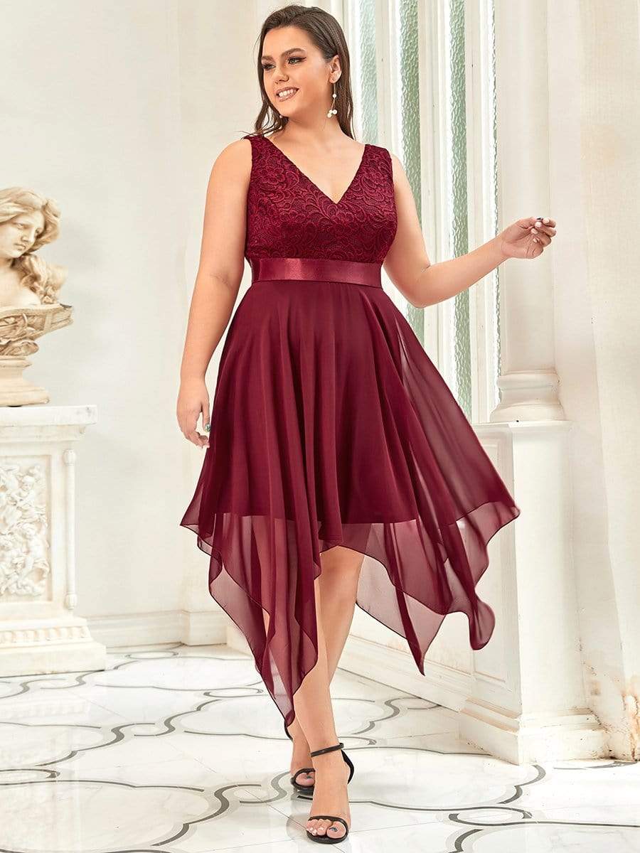 Plus Size Stunning V Neck Lace & Chiffon Prom Dress for Women #color_Burgundy