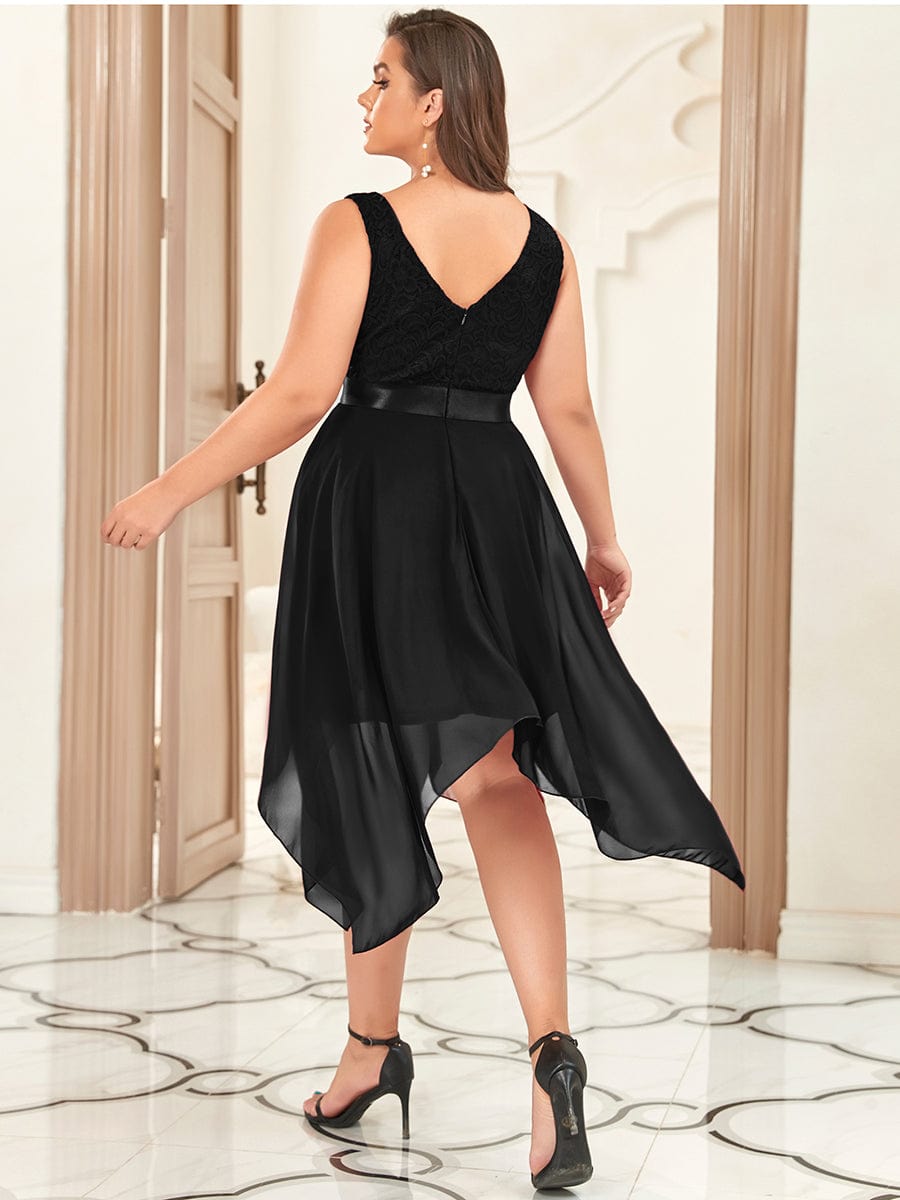 Plus Size Stunning V Neck Lace & Chiffon Prom Dress for Women #color_Black