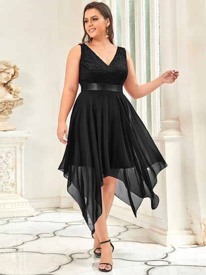 Plus Size Stunning V Neck Lace & Chiffon Prom Dress for Women #color_Black