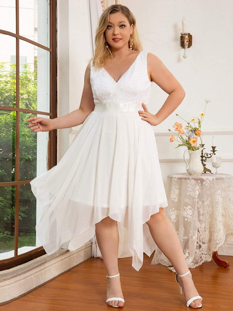 Plus Size Stunning V Neck Lace & Chiffon Prom Dress for Women #color_Cream