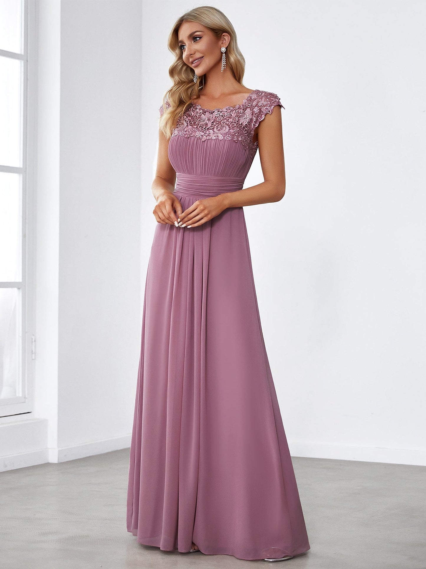 Maxi Lace Cap Sleeve Long Formal Evening Dress #color_Purple Orchid 