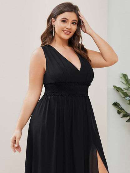 Plus Size V-Neck Sleeveless Pleated Chiffon Evening Dress #Color_Black